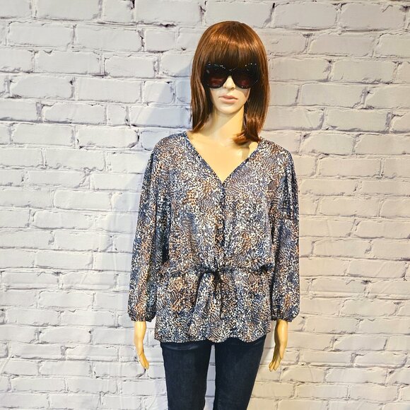 DKNY - loose fitting peplum style sheer blouse in contemporary print - Picture 6 of 10